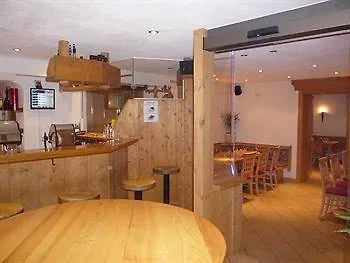 Gruenfelder Hotel *