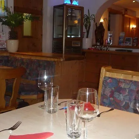 Hotel Gruenfelder *