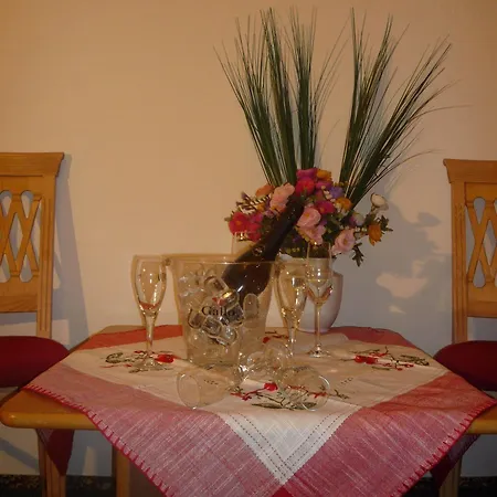 Gruenfelder Hotel *