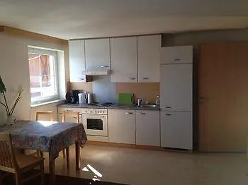 Gruenfelder Szálloda *